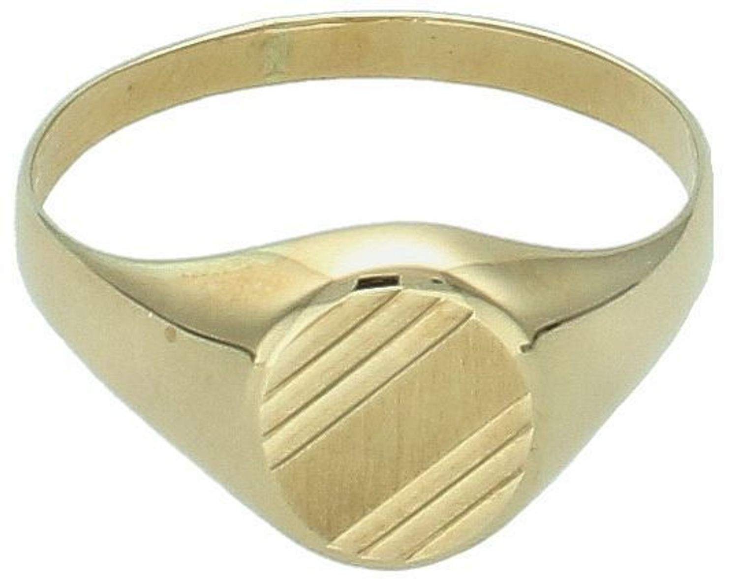 Złoty pierścionek Sygnet z grawerowanym wzorem próba 375, SY 69 375. Złoty sygnet z grawerowanym, prostym wzorem. Sygnet jest świetnym pomysłem na prezent, aby podkreślić ważność wydarzenia. 1.jpg